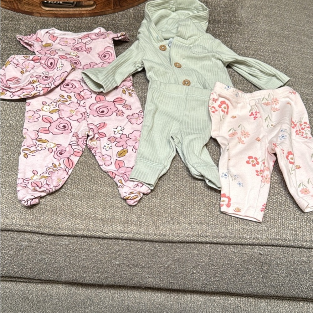 Preemie girls outfits. Pink Floral, Mint Ribbed, Blush Floral pants are newborn